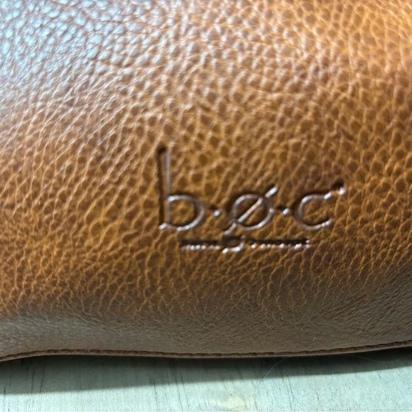 b.o.c. Brown Messenger Bag with Vintage Faux Leather Style - Picture 3 of 10